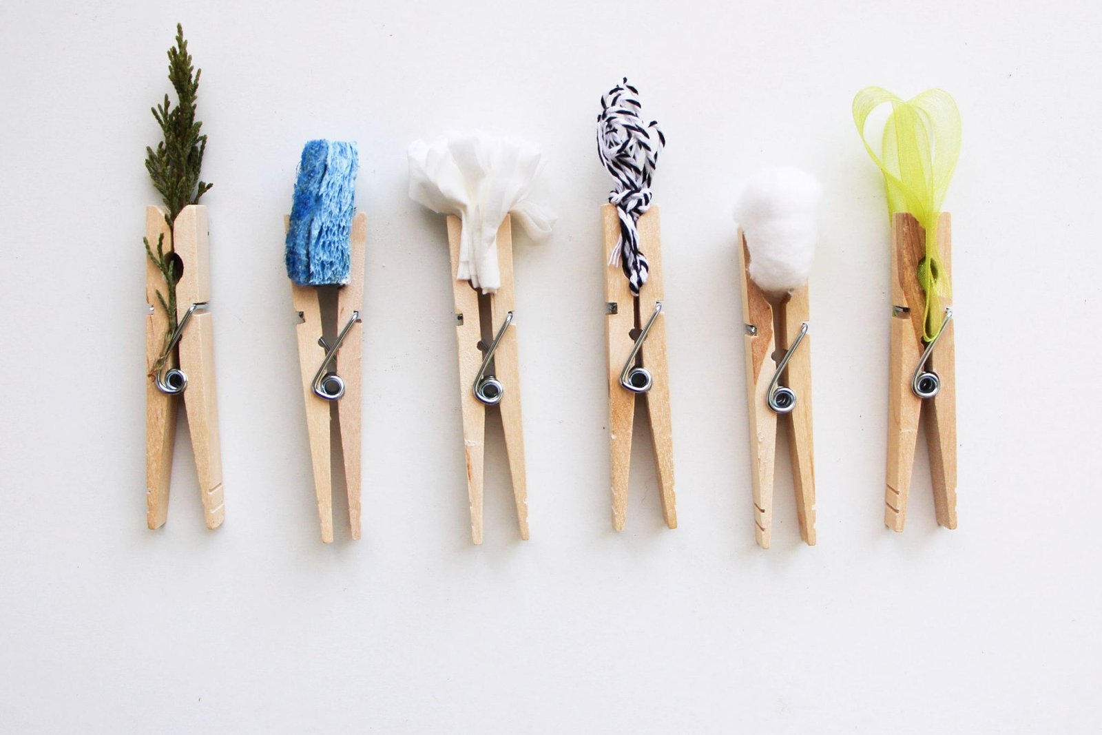 DIY paintbrushes kids art projects you can do at home